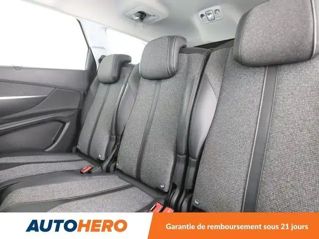 Peugeot 5008 view 14