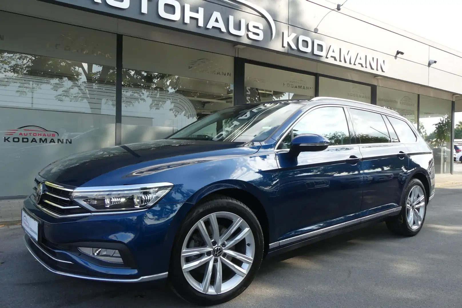 Volkswagen Passat Variant 2.0 TDI Elegance*Cam*Matrix*AHK* Bleu - 1