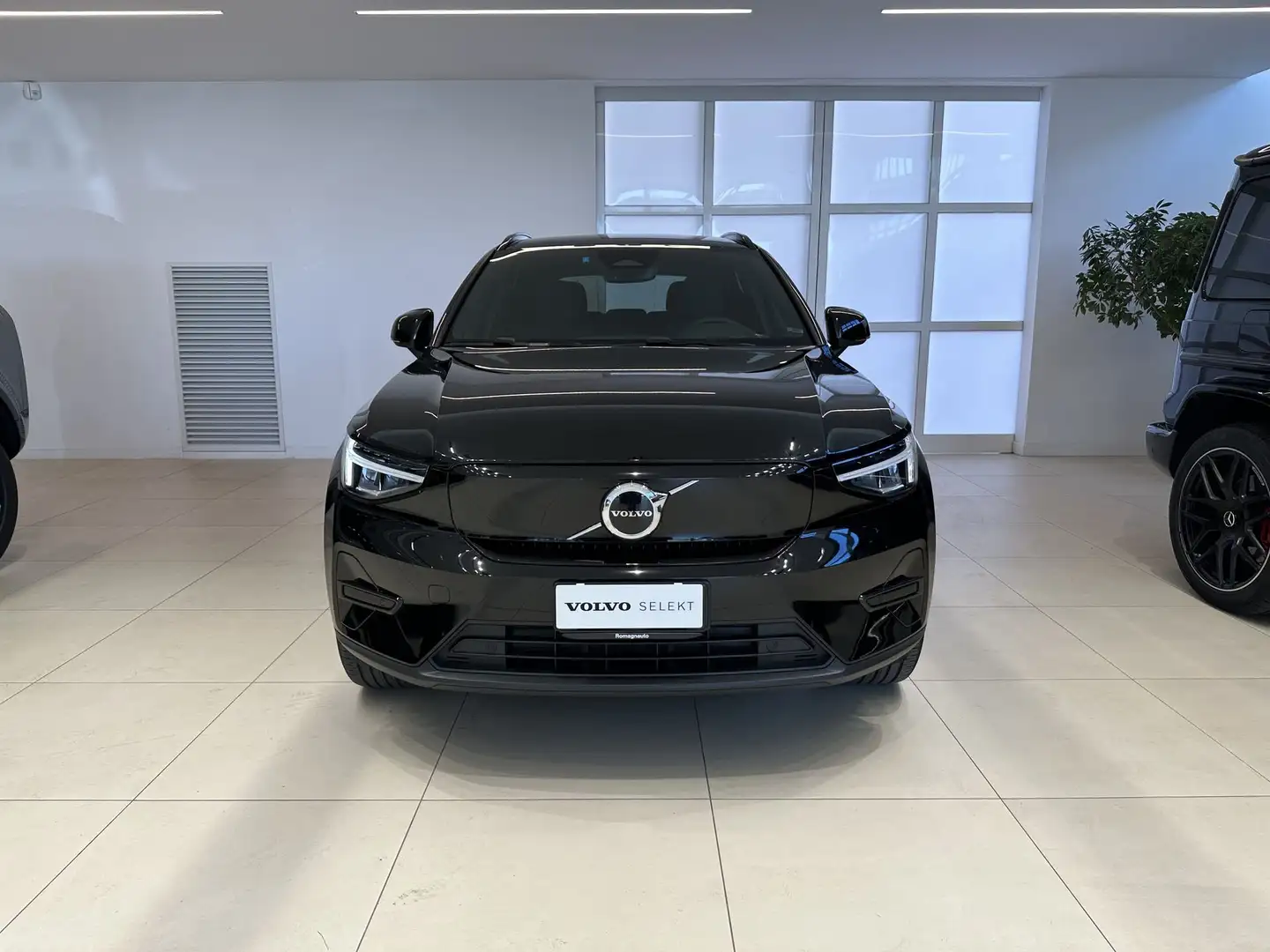 Volvo XC40 Recharge Pure Electric Single Motor FWD Core Schwarz - 2