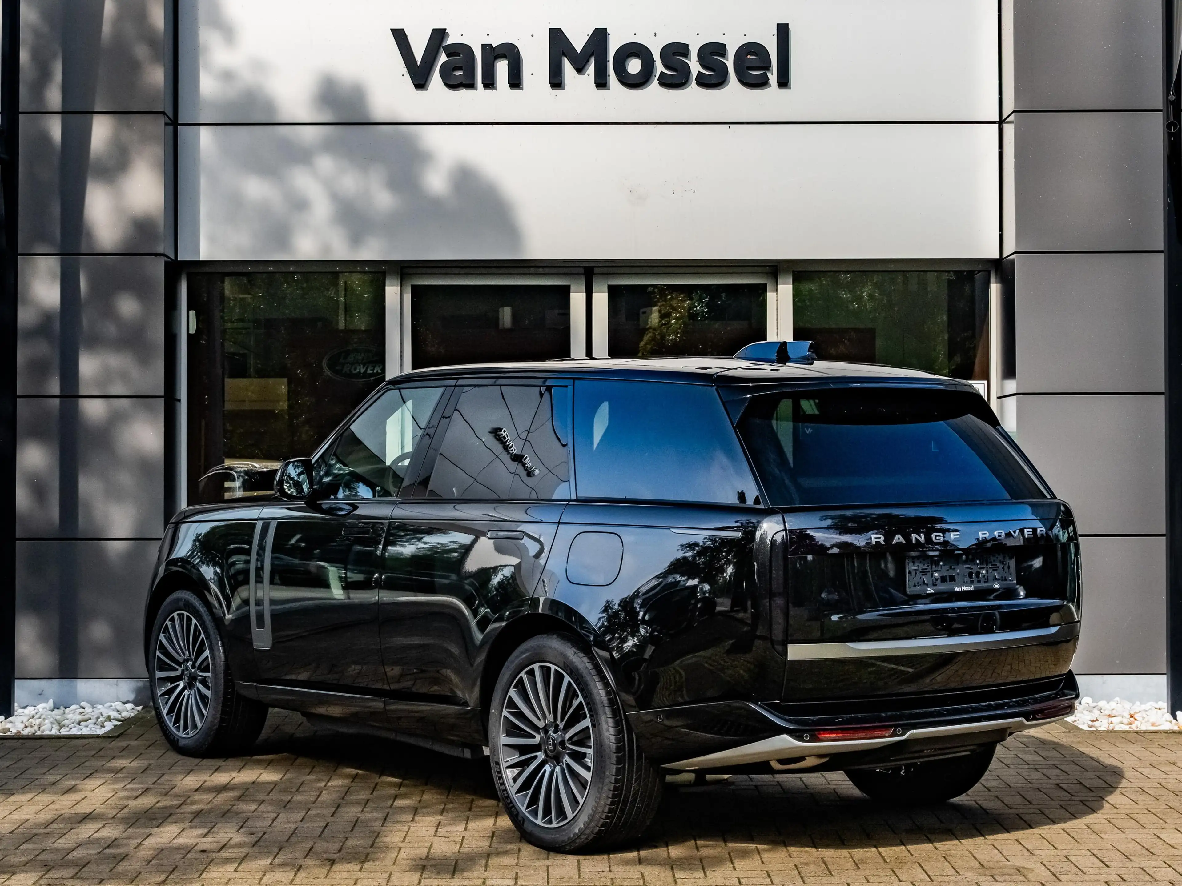 Land Rover Range Rover SWB P460e Westminster AWD Auto. 27MY WESTMINSTER — photo 4