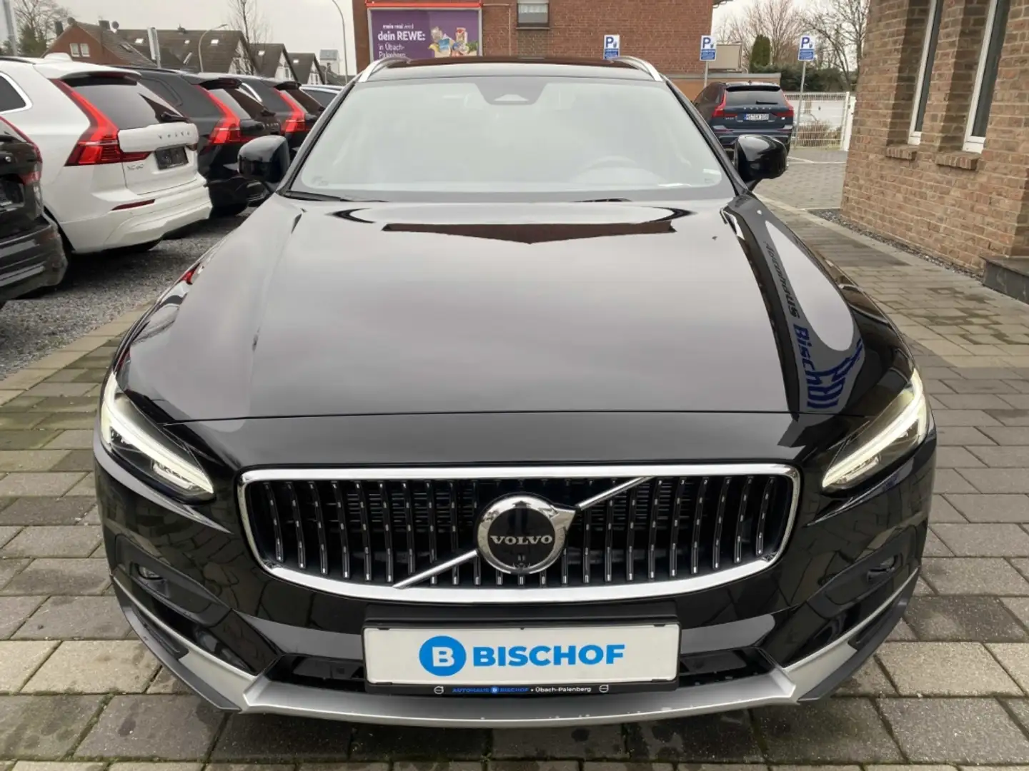 Volvo V90 Cross Country Cross Country B4 Plus Bright AWD Standh. Panorama Schwarz - 2