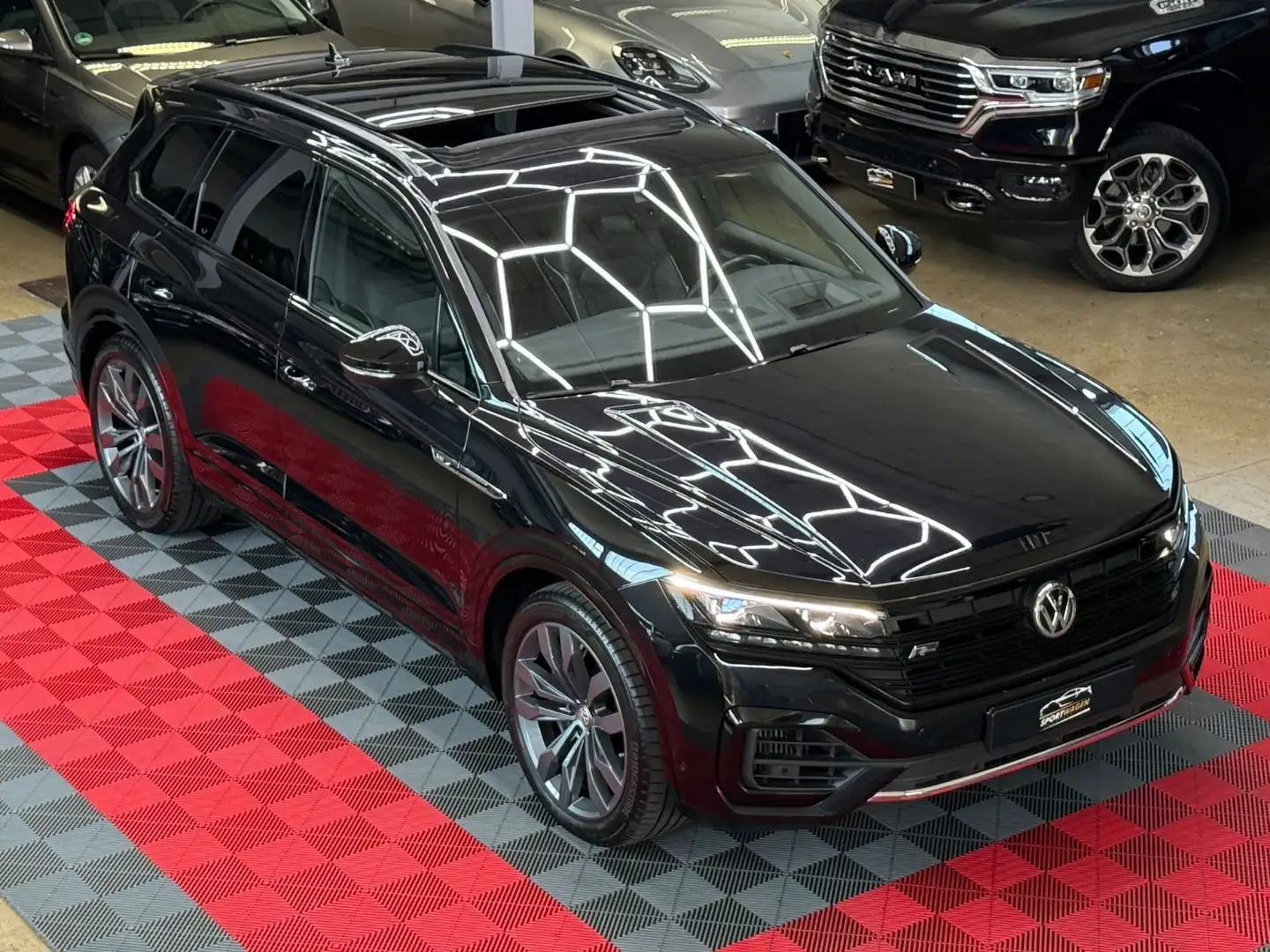 Volkswagen Touareg R-Line One Million Pano HUD Massage HUD Negro - 1