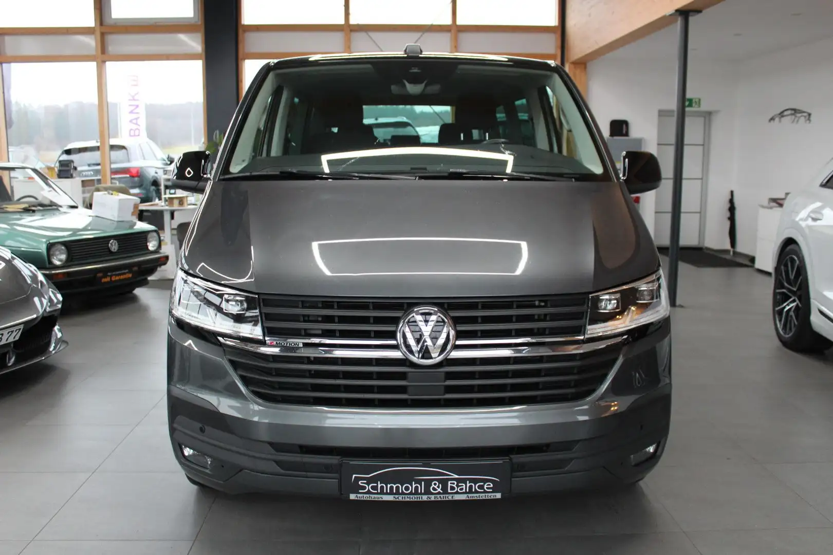 Volkswagen T6 Multivan T6.1 Multivan 2.0 TDI DSG Edition 4Motion Grau - 2