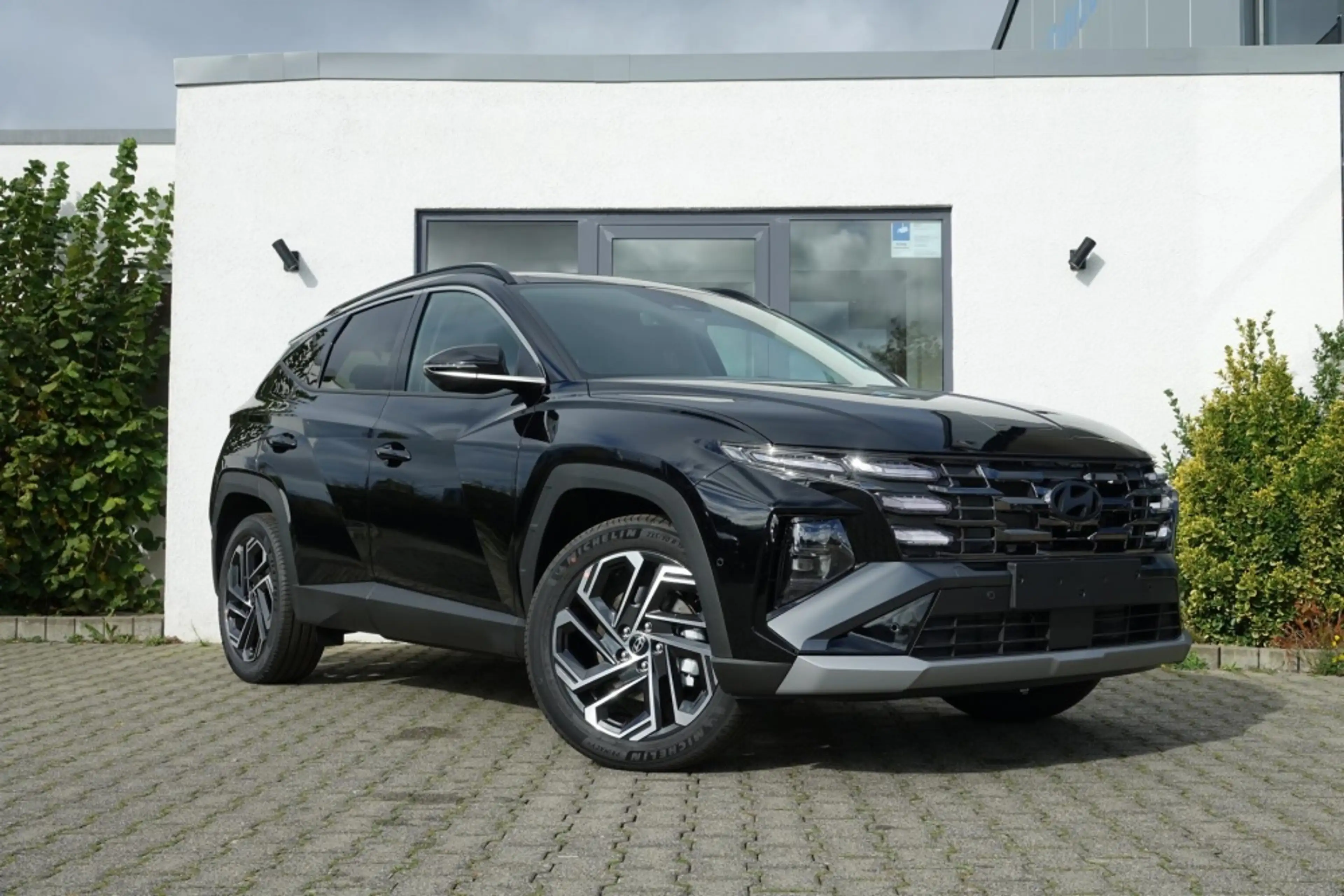 Hyundai TUCSON PRIME HYBRID 239 PS VOLLAUSSTATTUNG AHK!