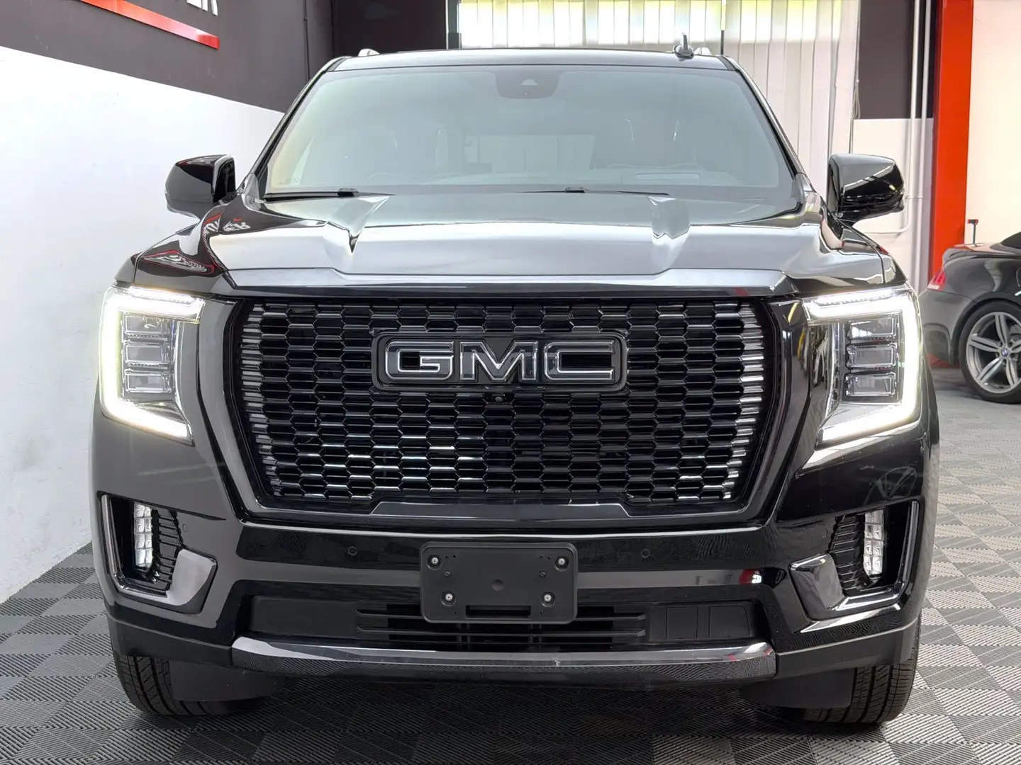GMC Yukon Denali *16.816km*HUD*LED*Pano*1.Hand* Schwarz - 2