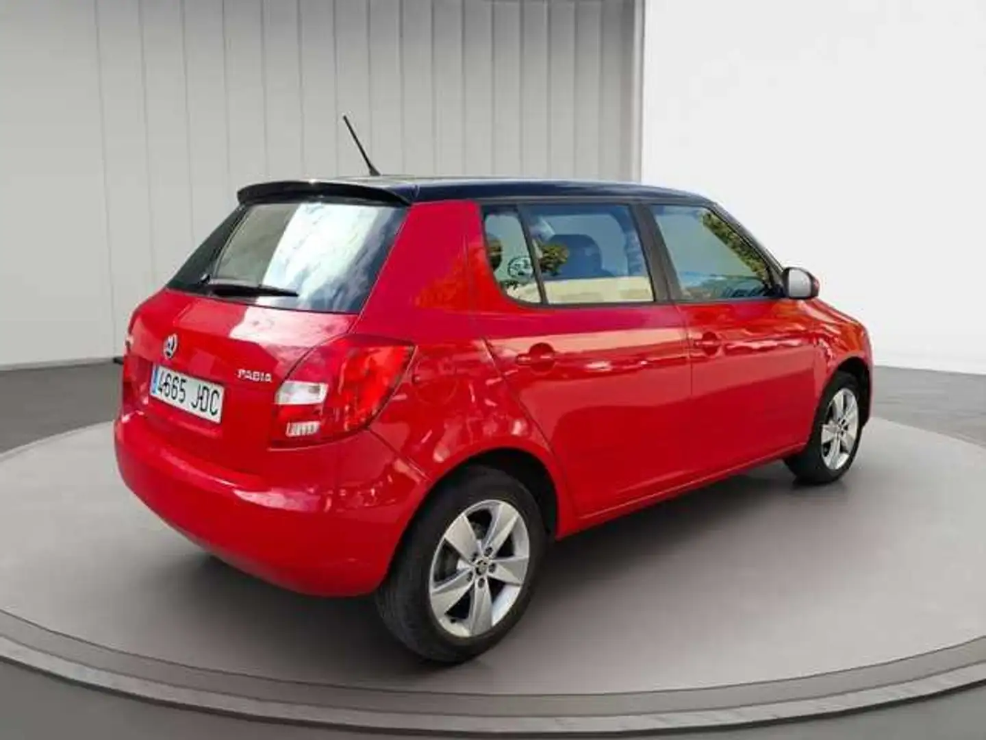 Skoda Fabia 1.2 Urban 69 Rojo - 2