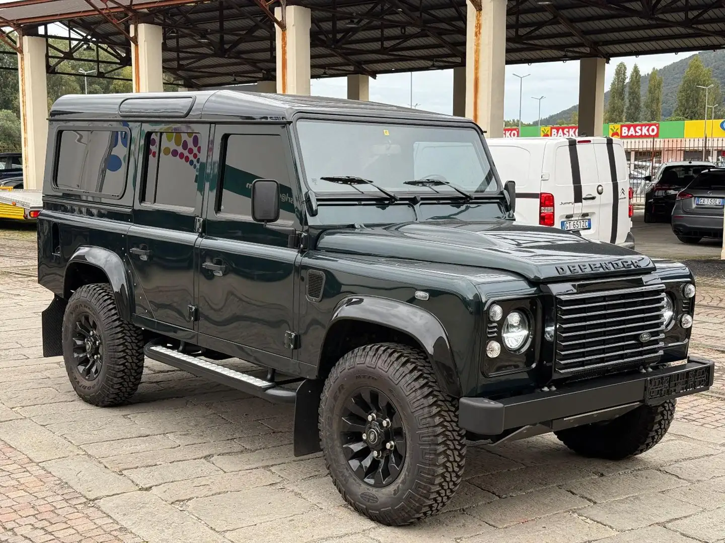 Land Rover Defender 110 2.2 TD4 Station Wagon SE SUPER FULL Verde - 2