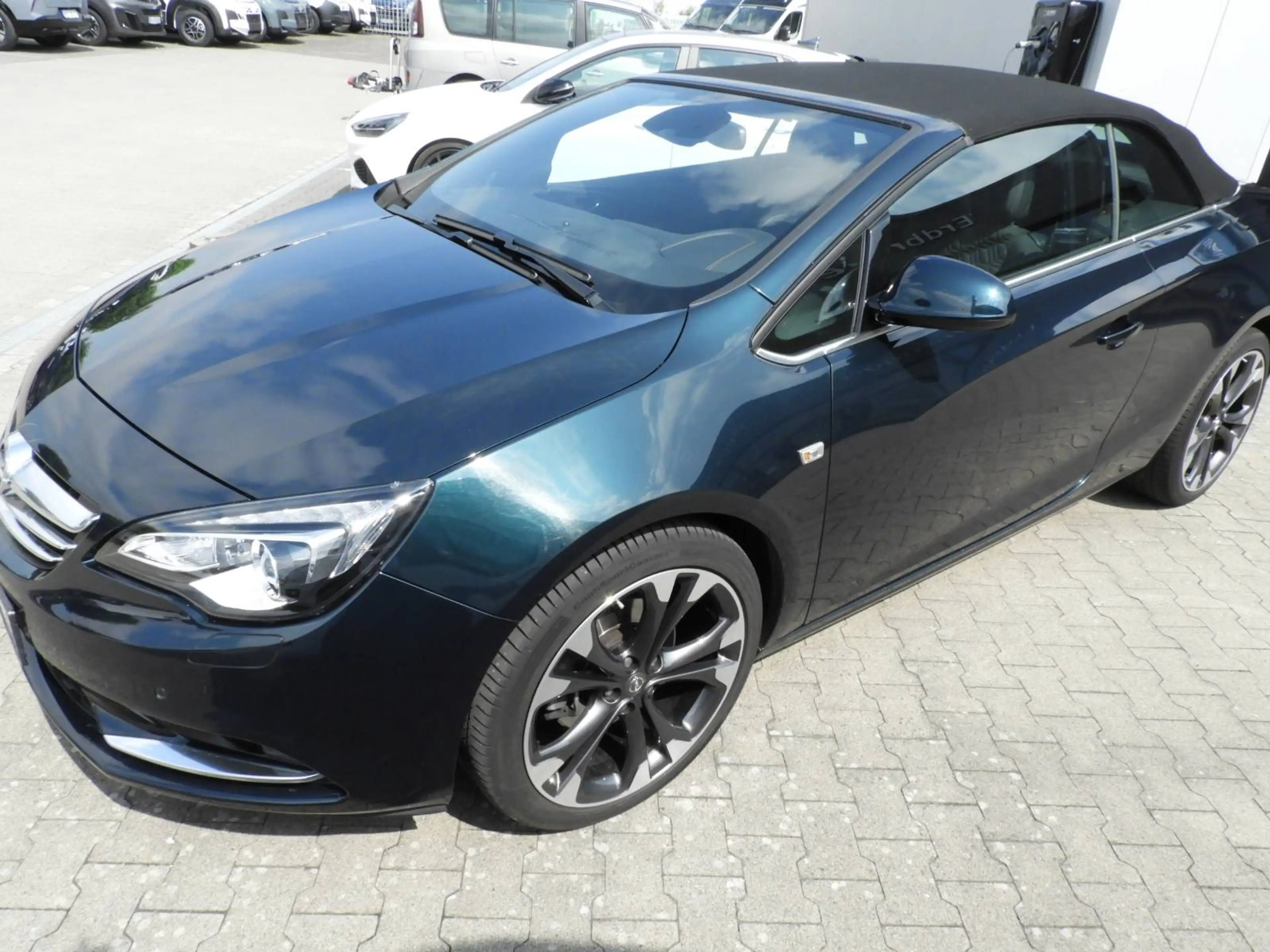Opel Cascada Innovation ecoFlex DAB Navi Rückfahrkamera Sitz und Lenkradheizung 20 Zoll — photo 2