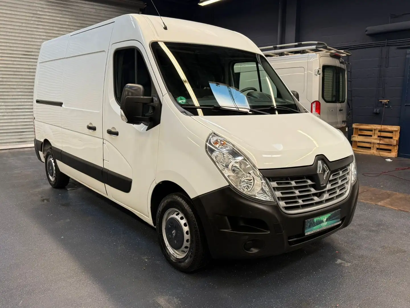 Renault Master Kasten L2H2 Klima Standheizung 1.Hand AHK Weiß - 1
