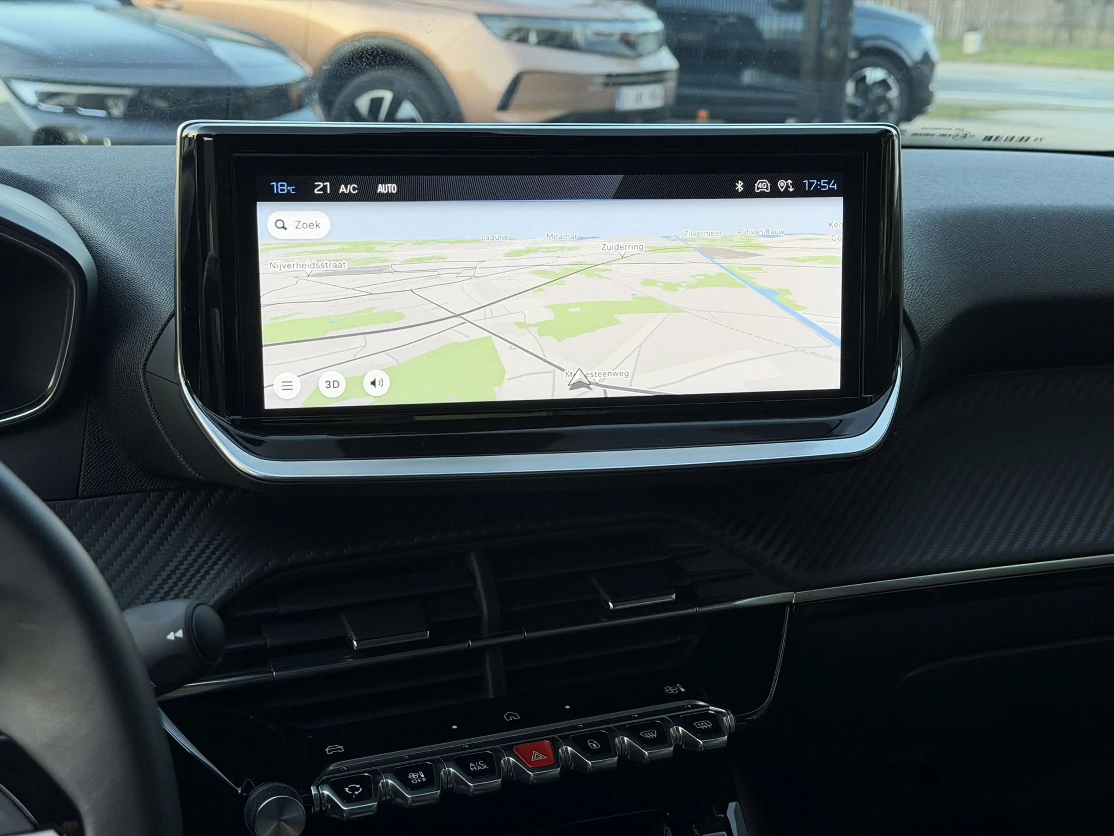 Peugeot 208 Allure 1.2T Automaat *Navi*Camera*CarPlay* — photo 14