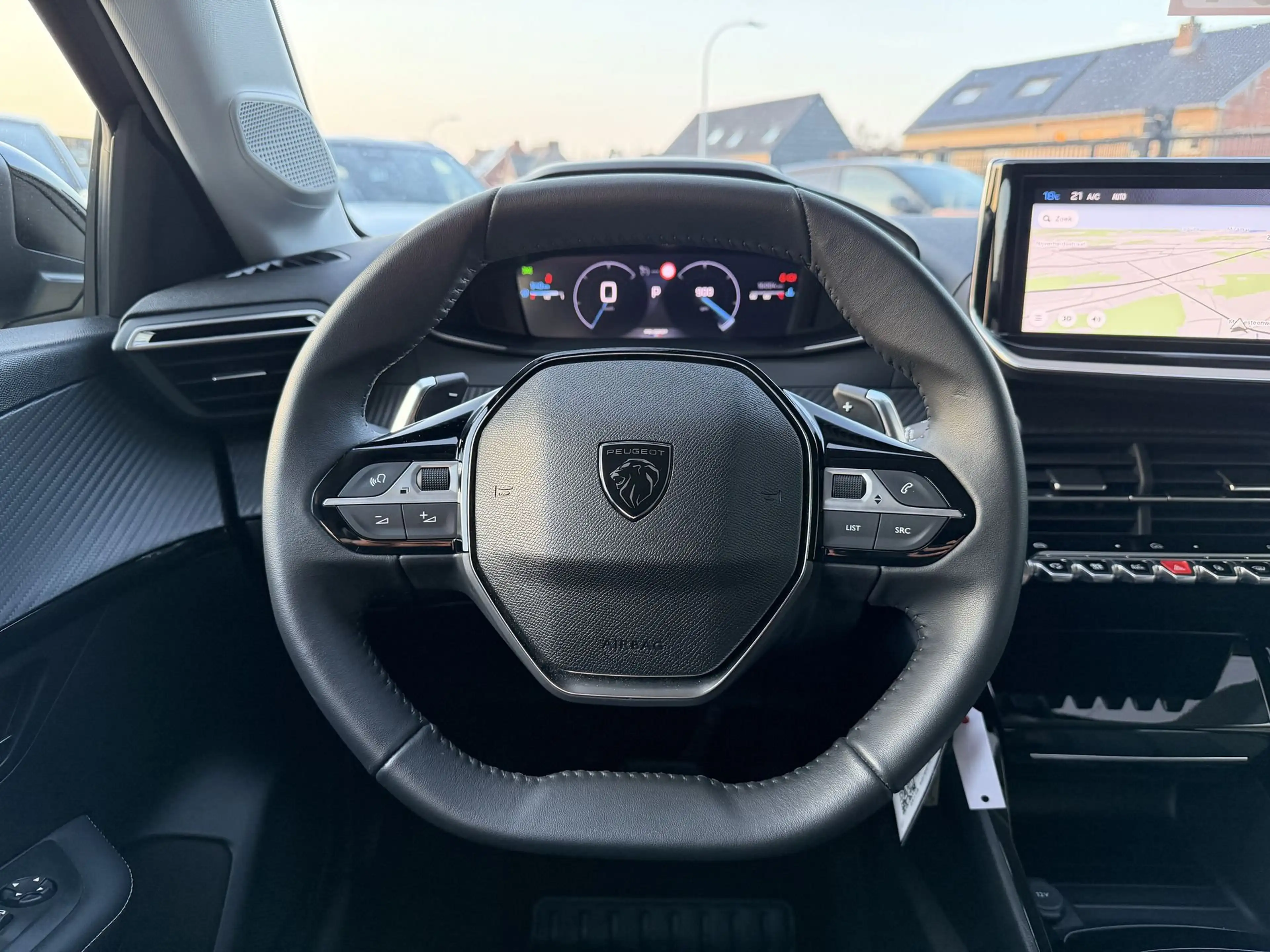 Peugeot 208 Allure 1.2T Automaat *Navi*Camera*CarPlay* — photo 12