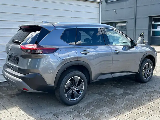 Nissan X-Trail view 5