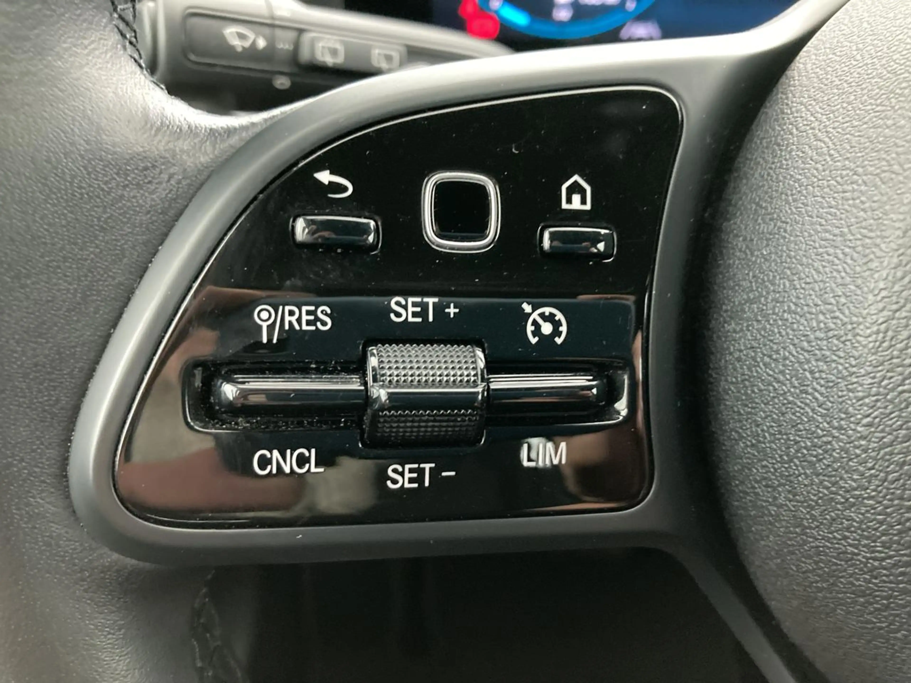 Mercedes-Benz B 180 B 180 Business Luxury Line — photo 11