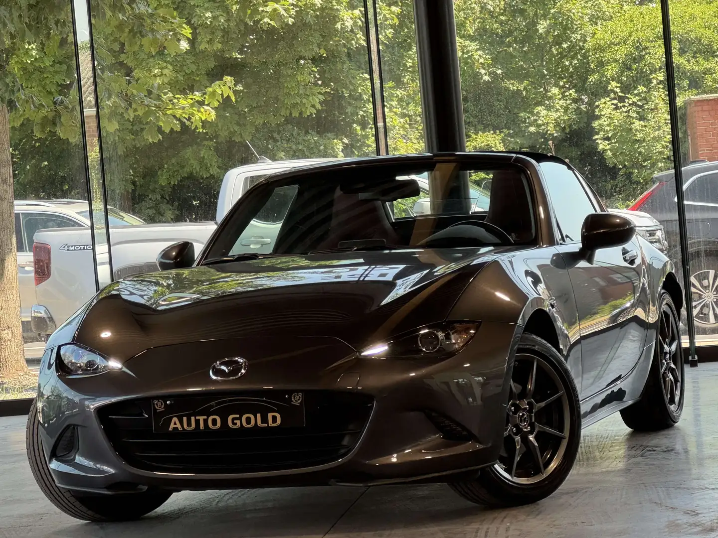 Mazda MX-5 1.5i 132CV/FULLOPTIONS/BOSE/CABRIOLET/HARDTOP Gris - 1
