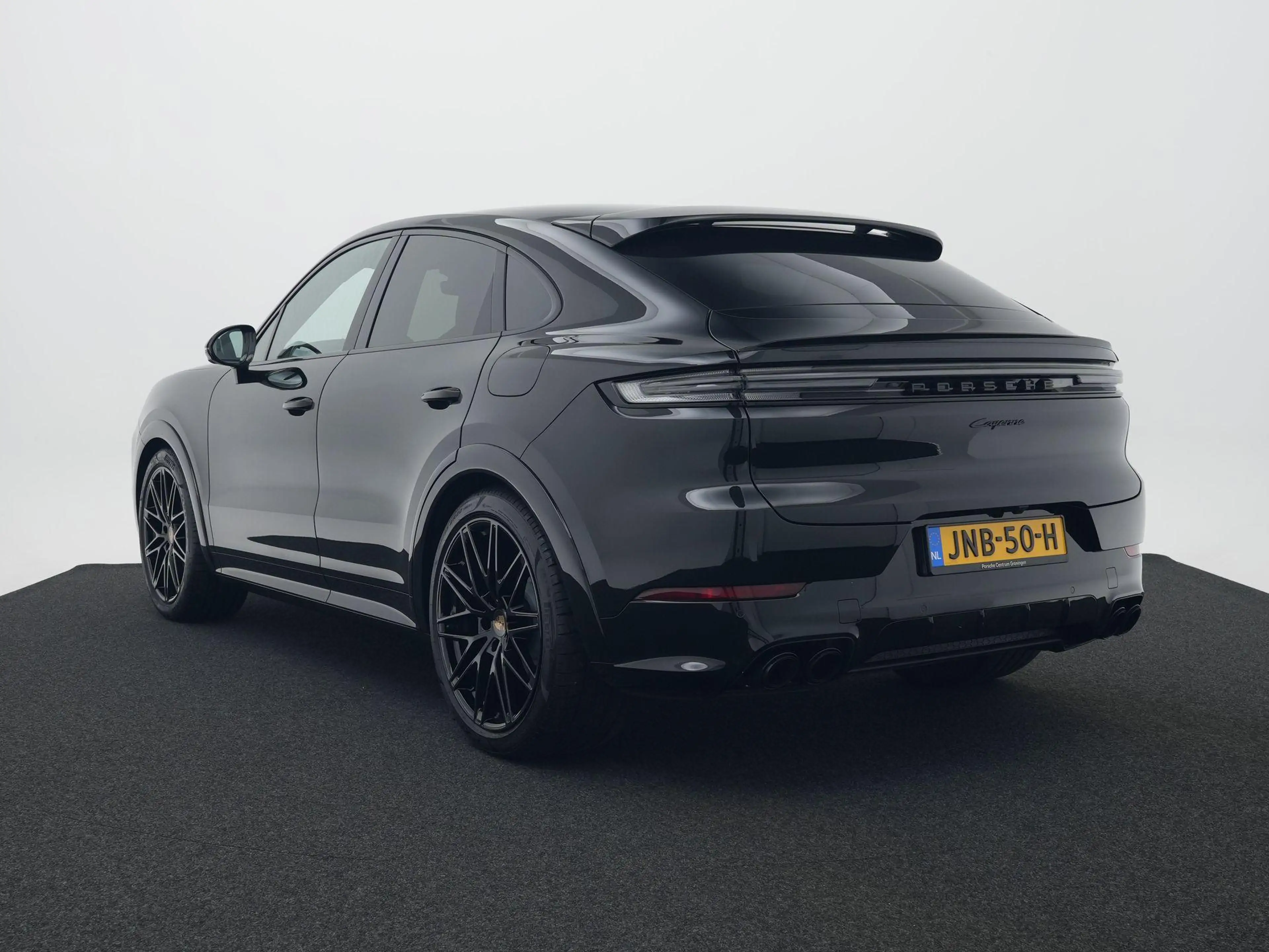 Porsche Cayenne E-Hybrid Coupé — photo 3