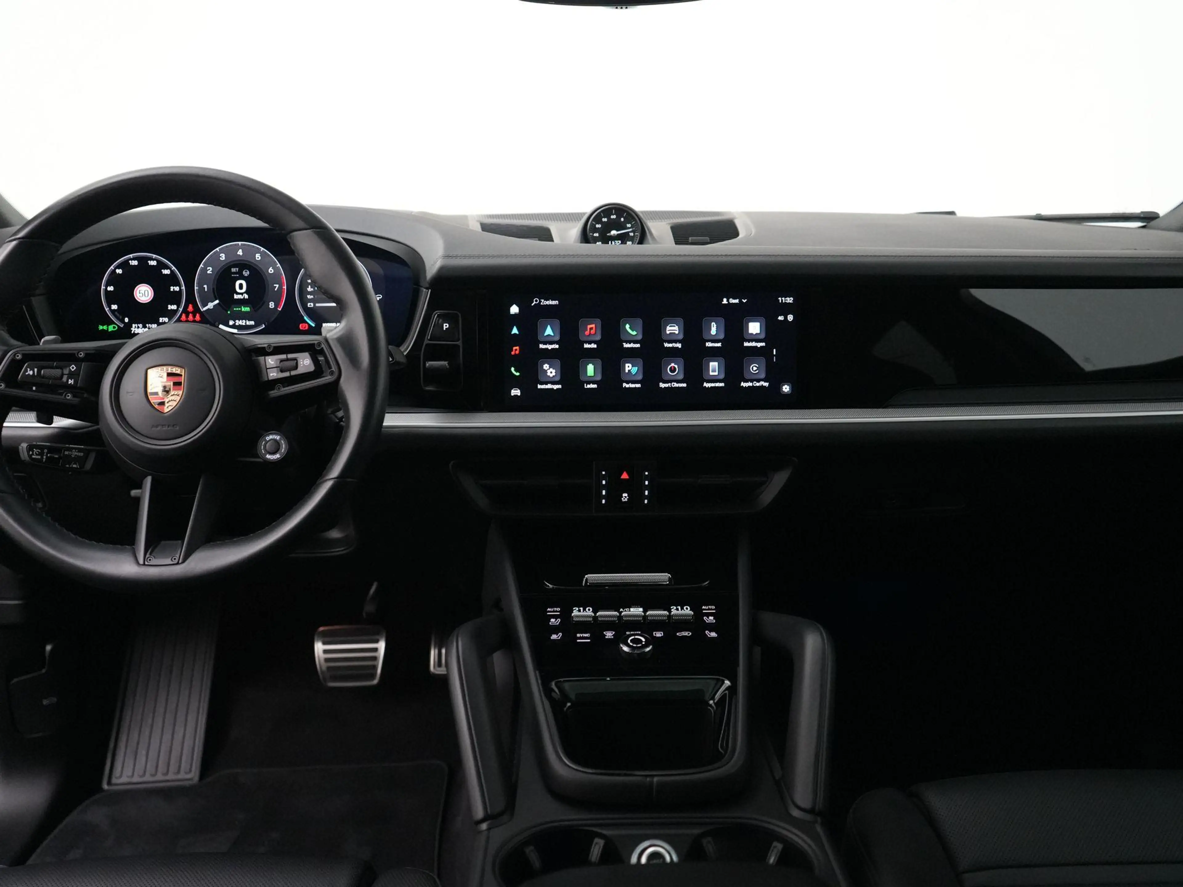 Porsche Cayenne E-Hybrid Coupé — photo 15