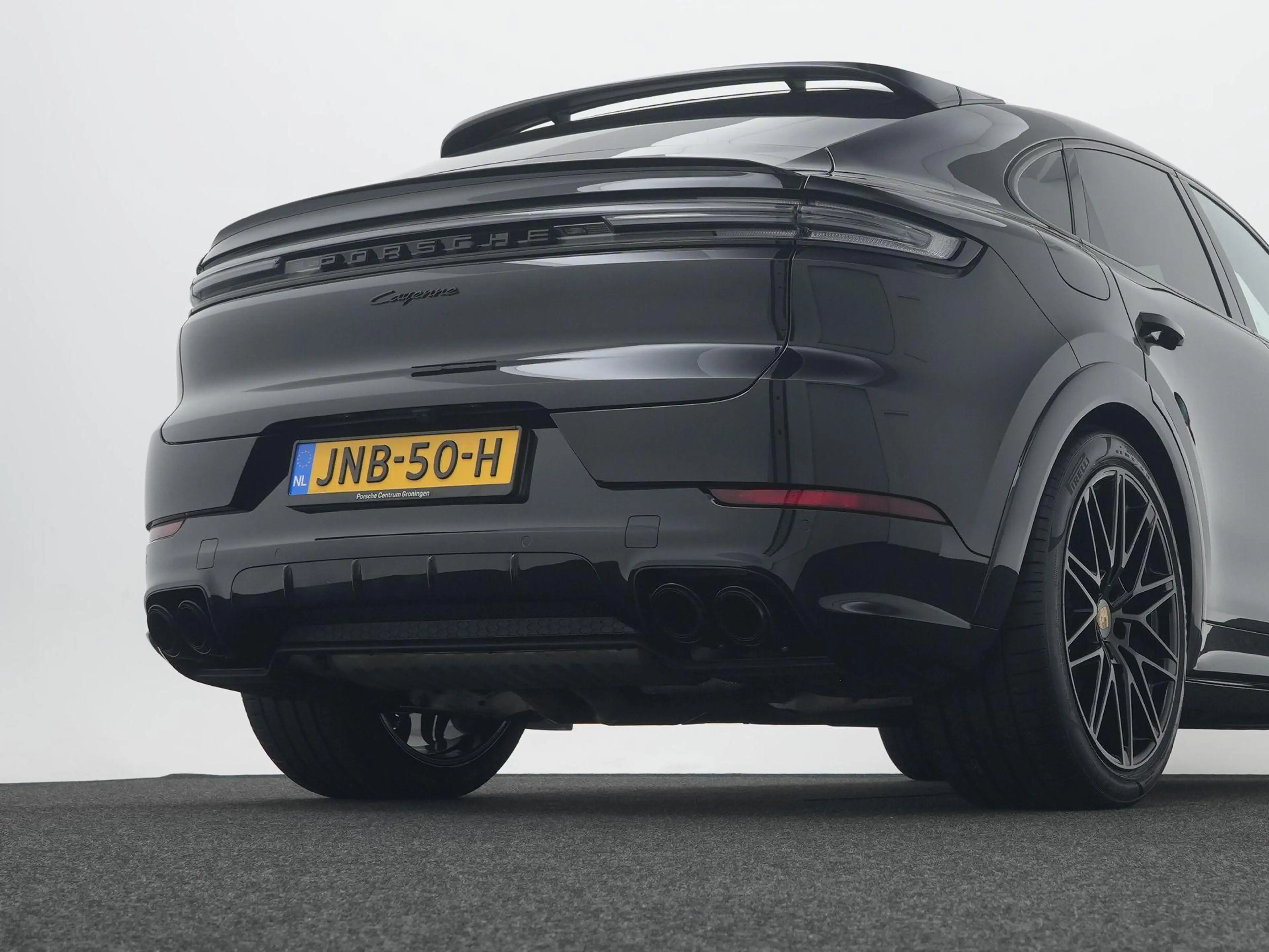 Porsche Cayenne E-Hybrid Coupé — photo 10