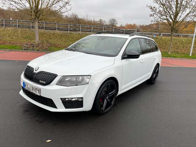 Imagine Skoda Octavia Octavia Combi 2.0 TDI (Green tec) DSG RS