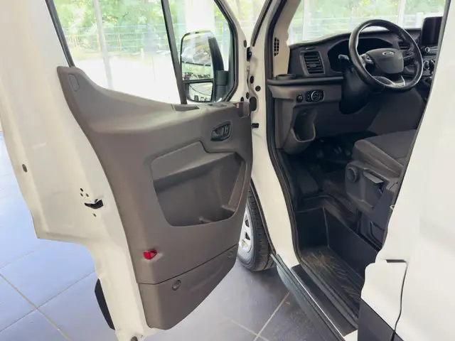 Ford Transit view 10