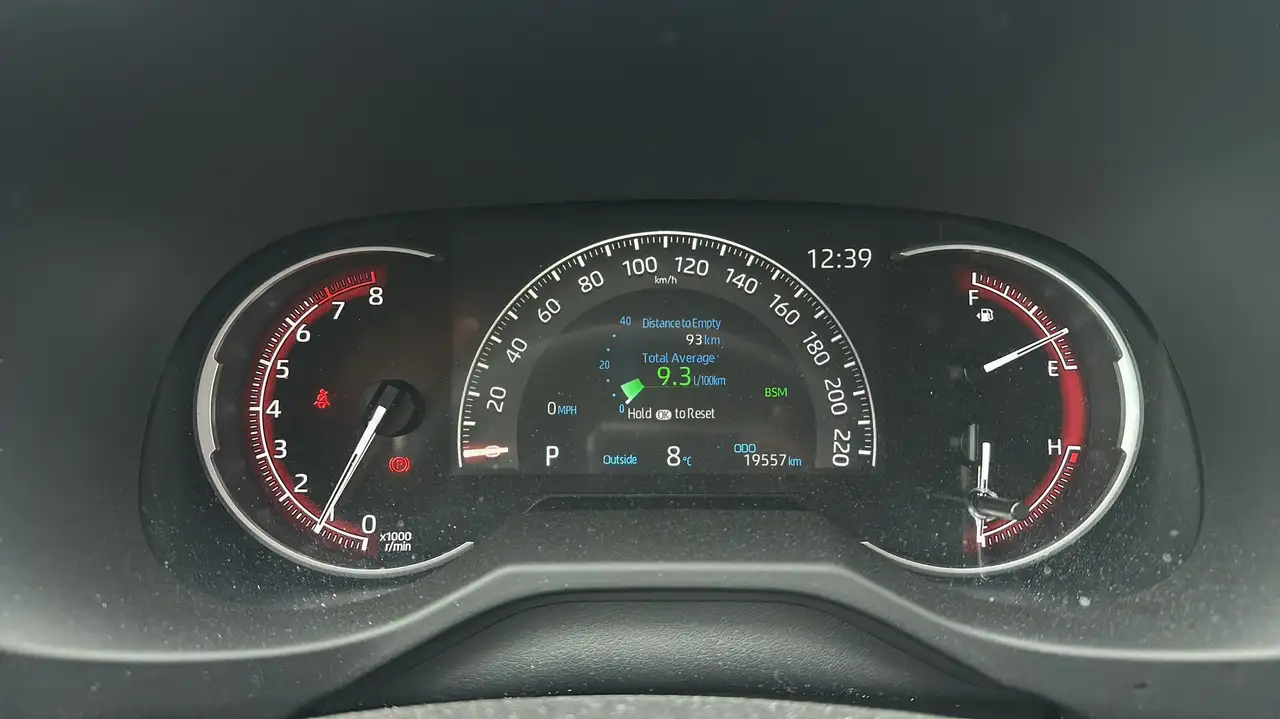 Toyota RAV 4 снимка Toyota RAV 4