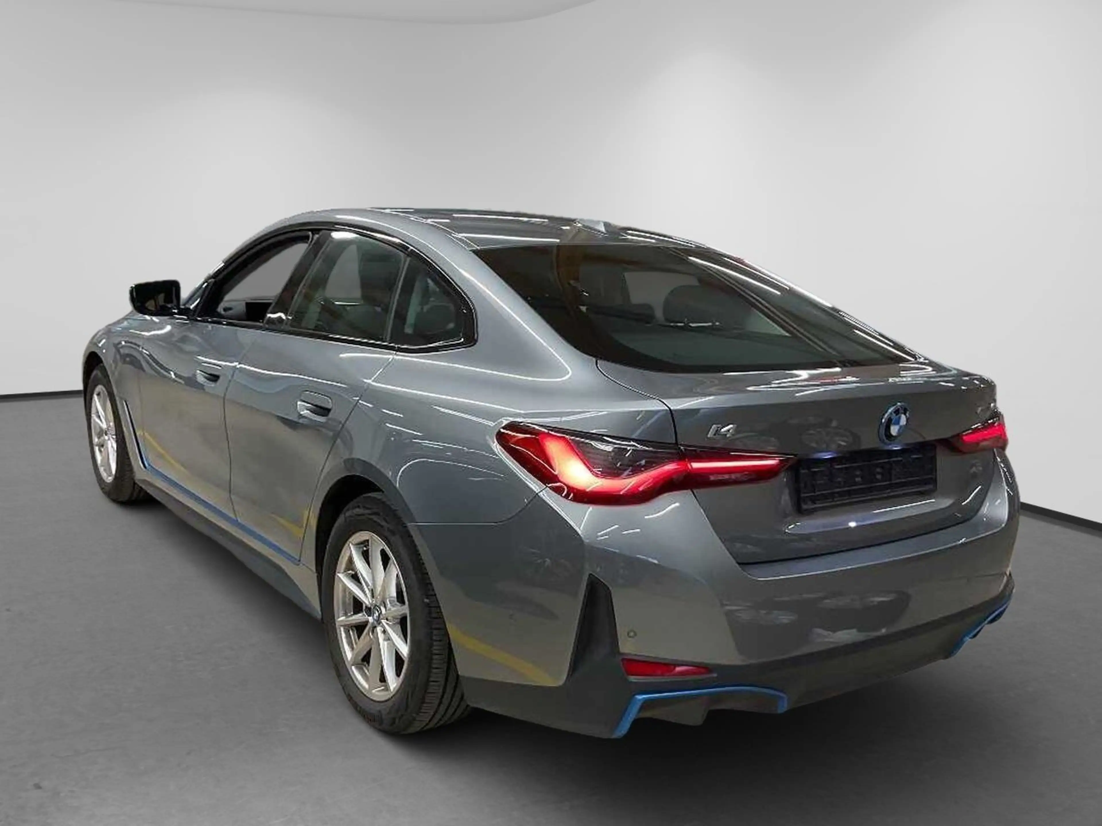 BMW i4 Gran Coupe Gran Coupe eDrive 40 Wide SpoSi — photo 2