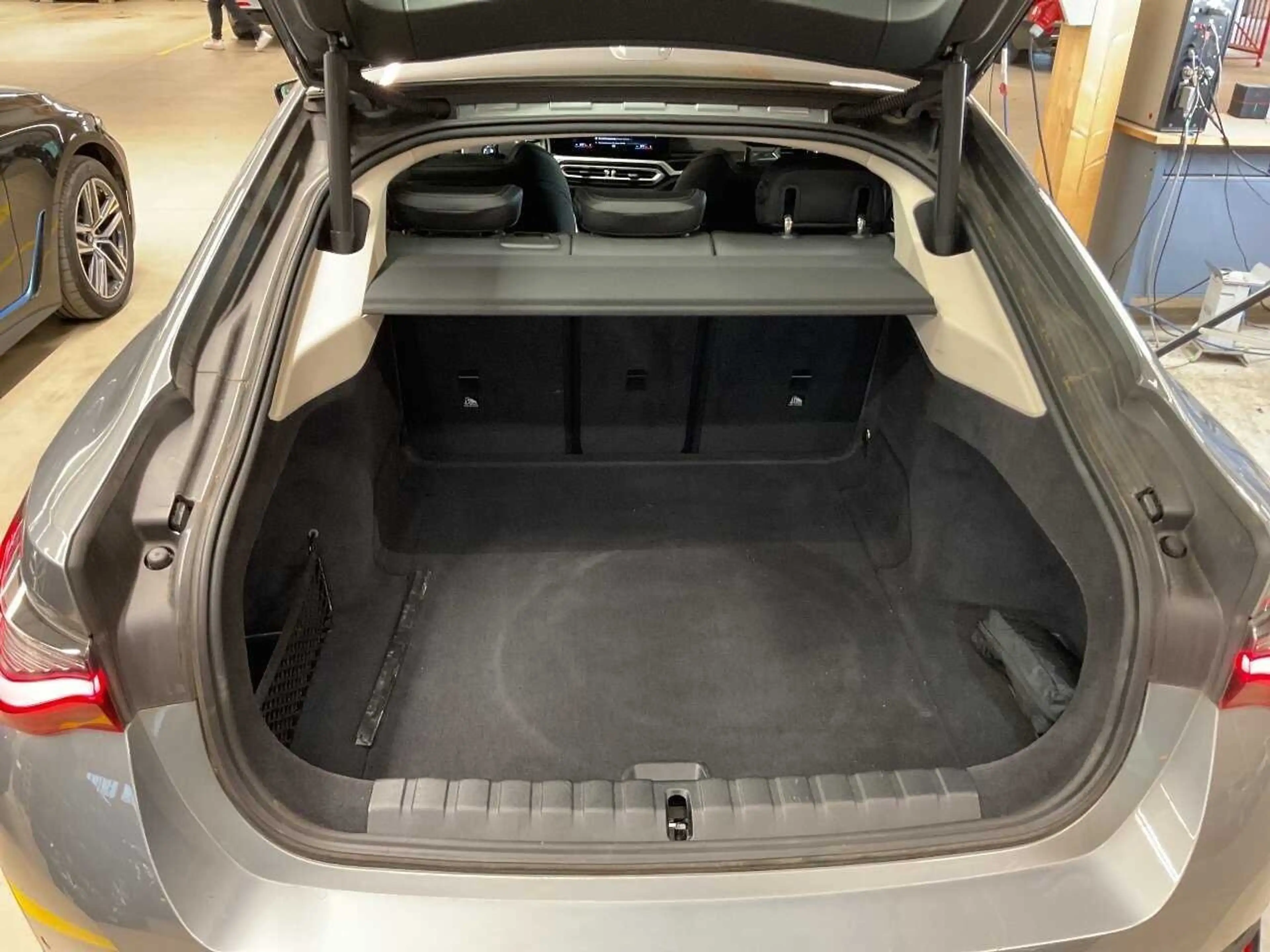 BMW i4 Gran Coupe Gran Coupe eDrive 40 Wide SpoSi — photo 12