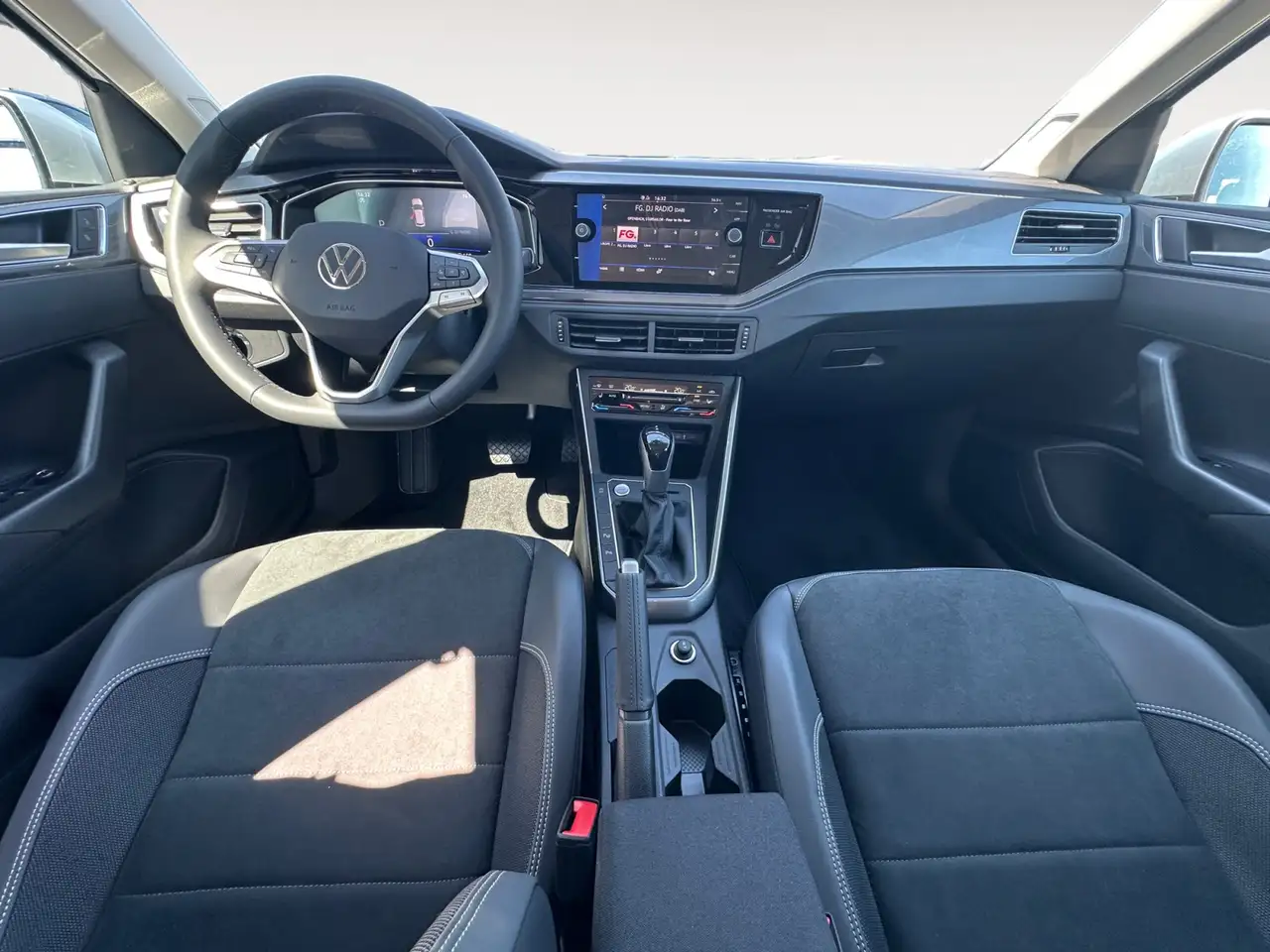Volkswagen Polo Citadine 5 portes — photo 15