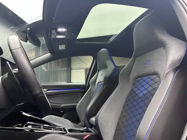 Volkswagen Golf view 10