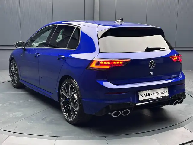 Volkswagen Golf view 3