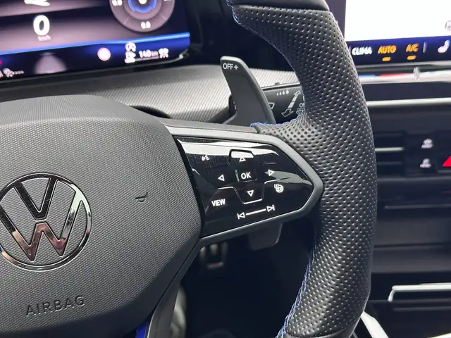 Volkswagen Golf view 19