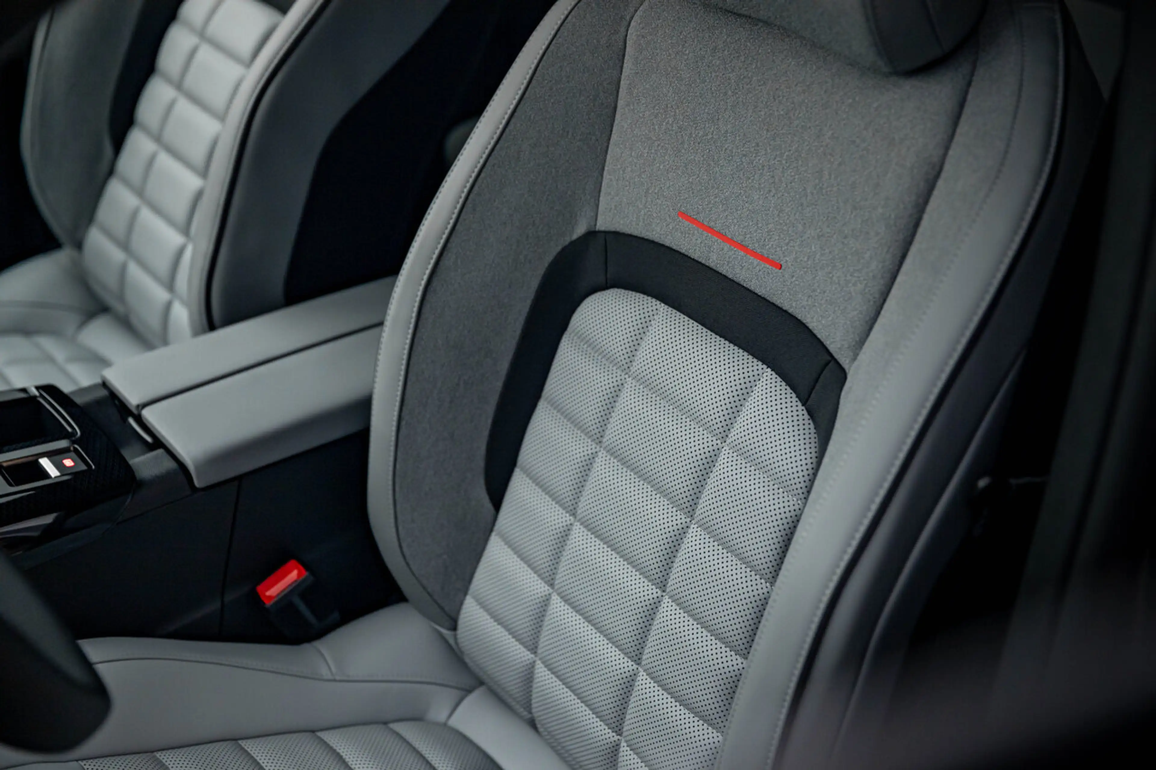 Citroen C5 Aircross NEW | MAX | Elektrisch 210 PK | Pano | 360° | D... — photo 15