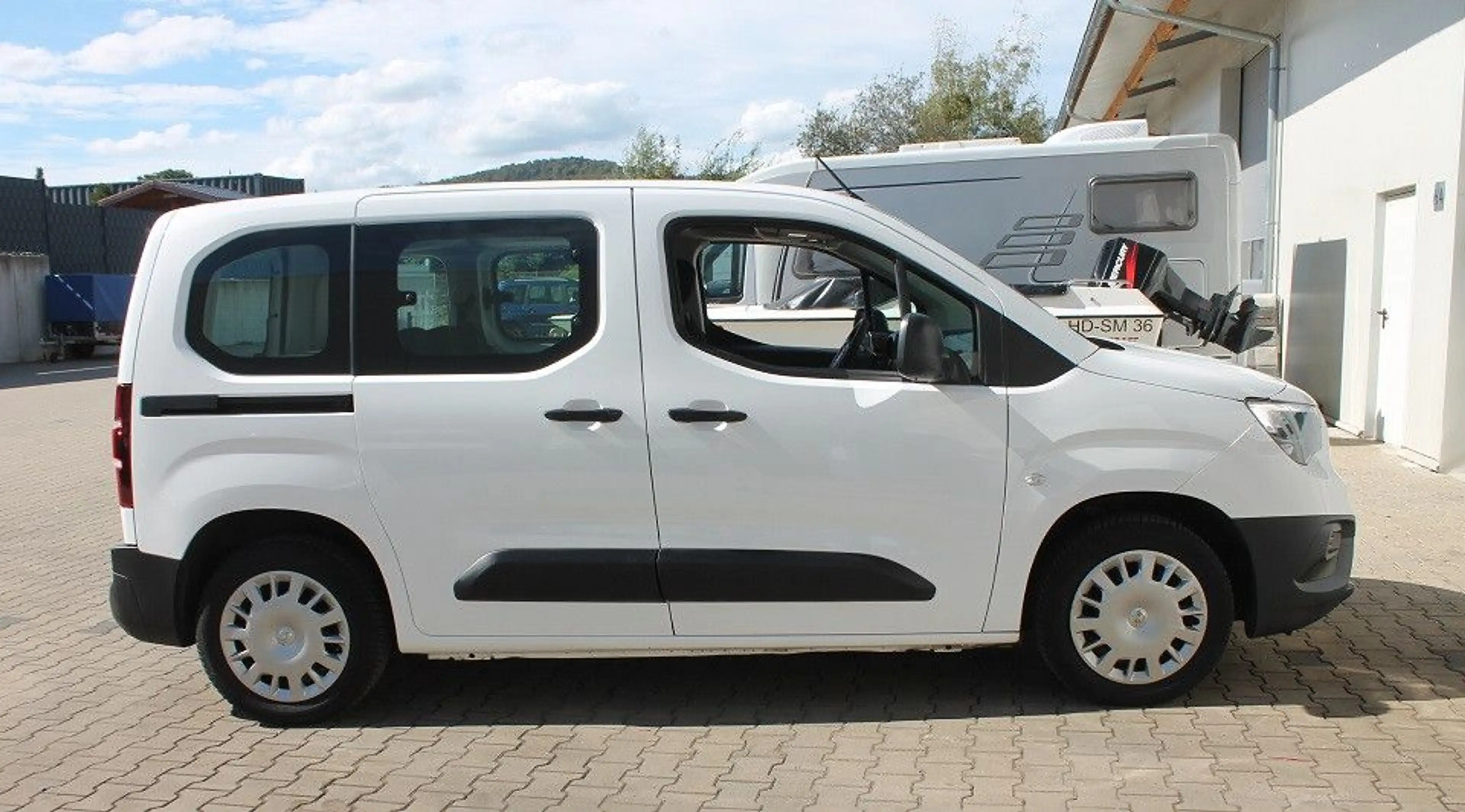 Opel Combo Life Combo Tüv  neu,S-Heft gepfl ,gt. Zustand,Finanz — photo 9