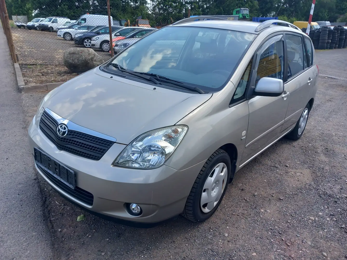 Toyota Corolla Verso 1.8 linea sol Klima Argento - 1