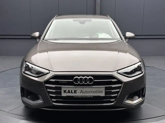 Audi A4 view 8