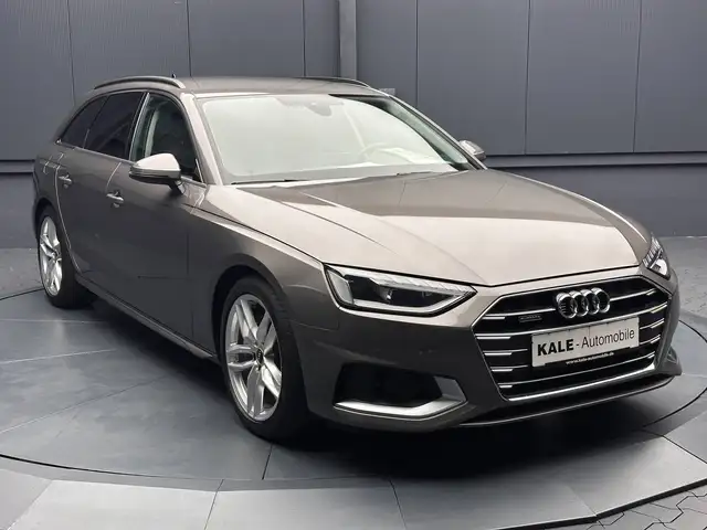Audi A4 view 7