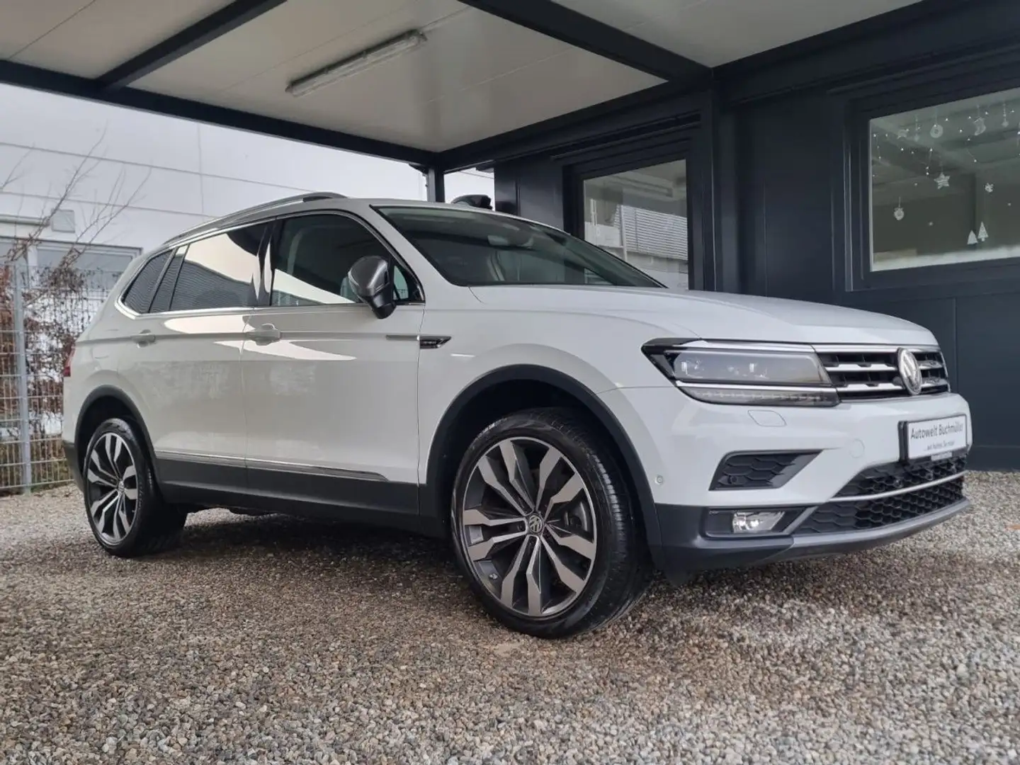 Volkswagen Tiguan Allspace 2.0 TDI DSG,PANO,AHK,LED,HUD Bianco - 2