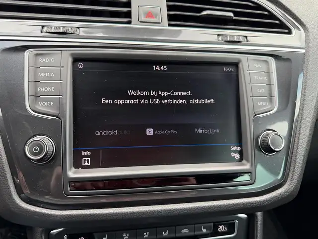 Volkswagen Tiguan view 22