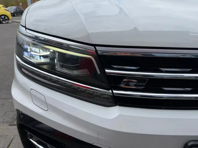 Volkswagen Tiguan view 11