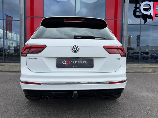 Volkswagen Tiguan view 5