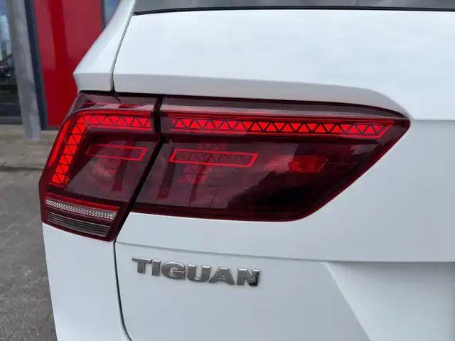 Volkswagen Tiguan view 8