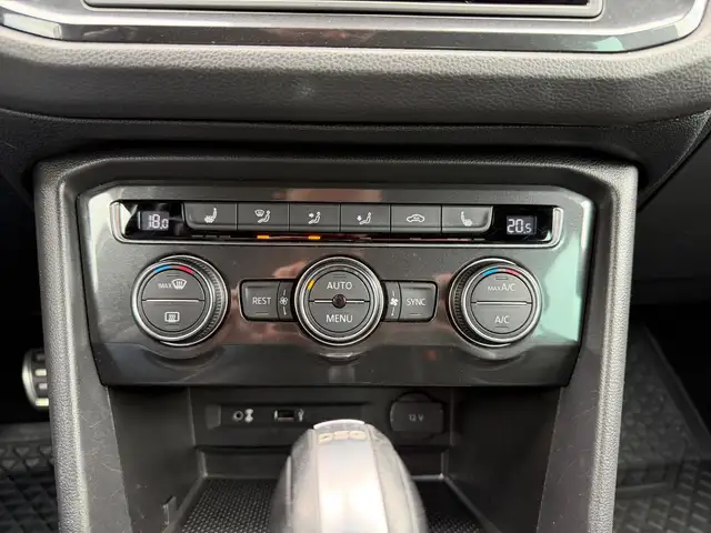 Volkswagen Tiguan view 24
