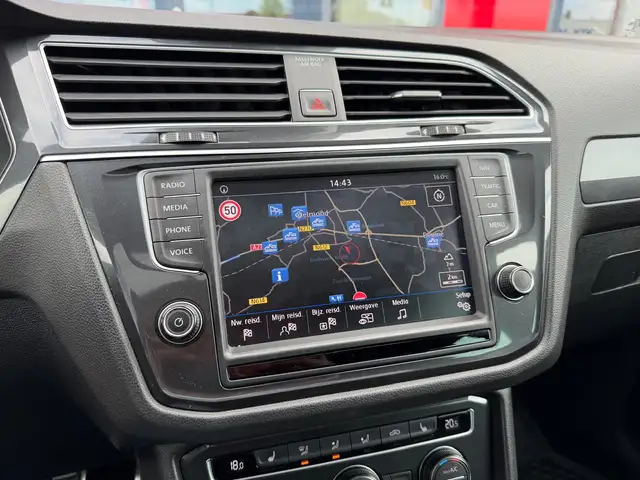 Volkswagen Tiguan view 23