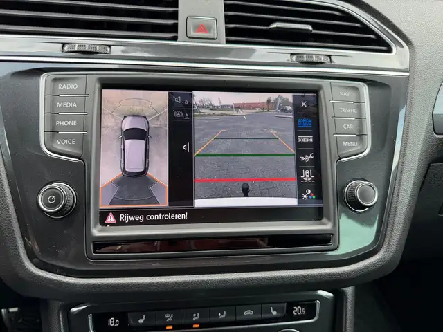 Volkswagen Tiguan view 21