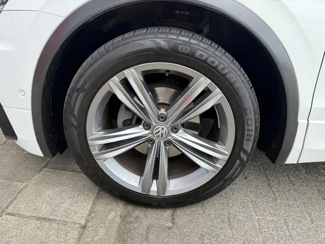Volkswagen Tiguan view 10