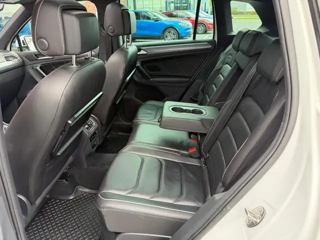 Volkswagen Tiguan view 17