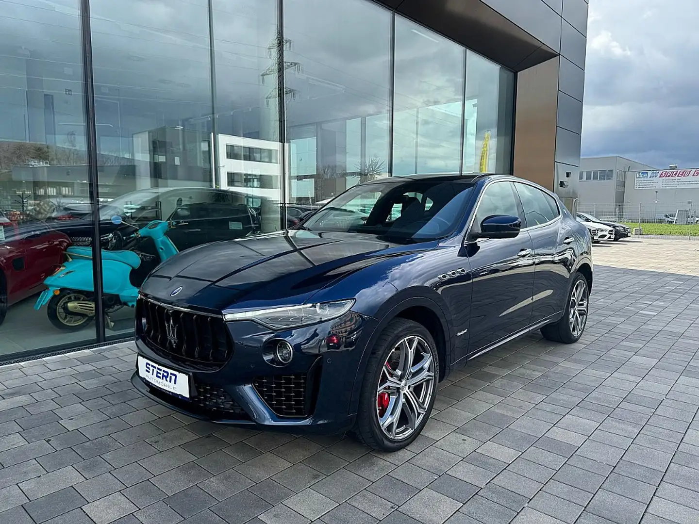 Maserati Levante Q4 *PANO*MEMORY*SOFTCLOSE* Blau - 1