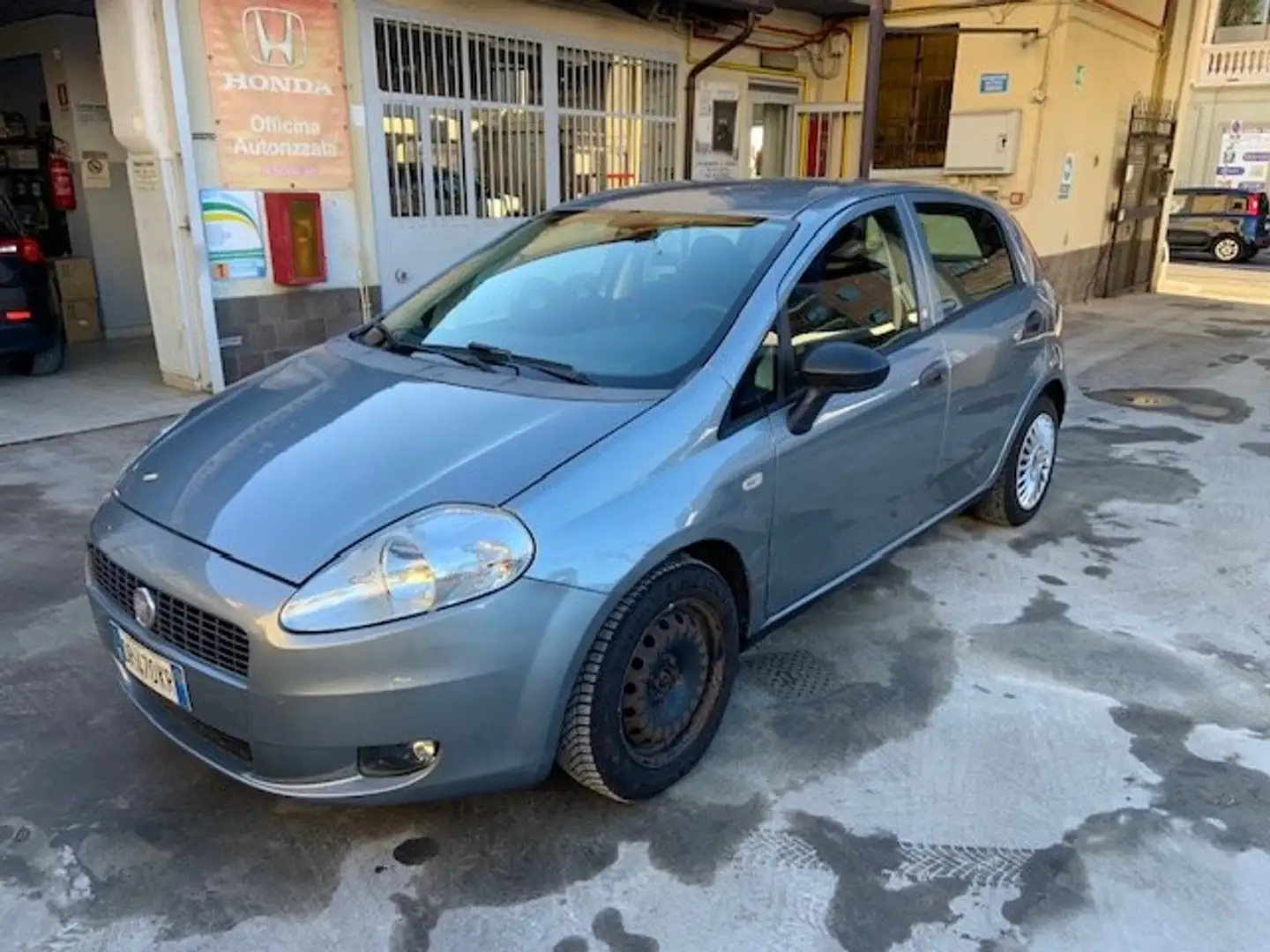 Fiat Grande Punto Grande Punto 5p 1.2 Dynamic 65cv Grigio - 1