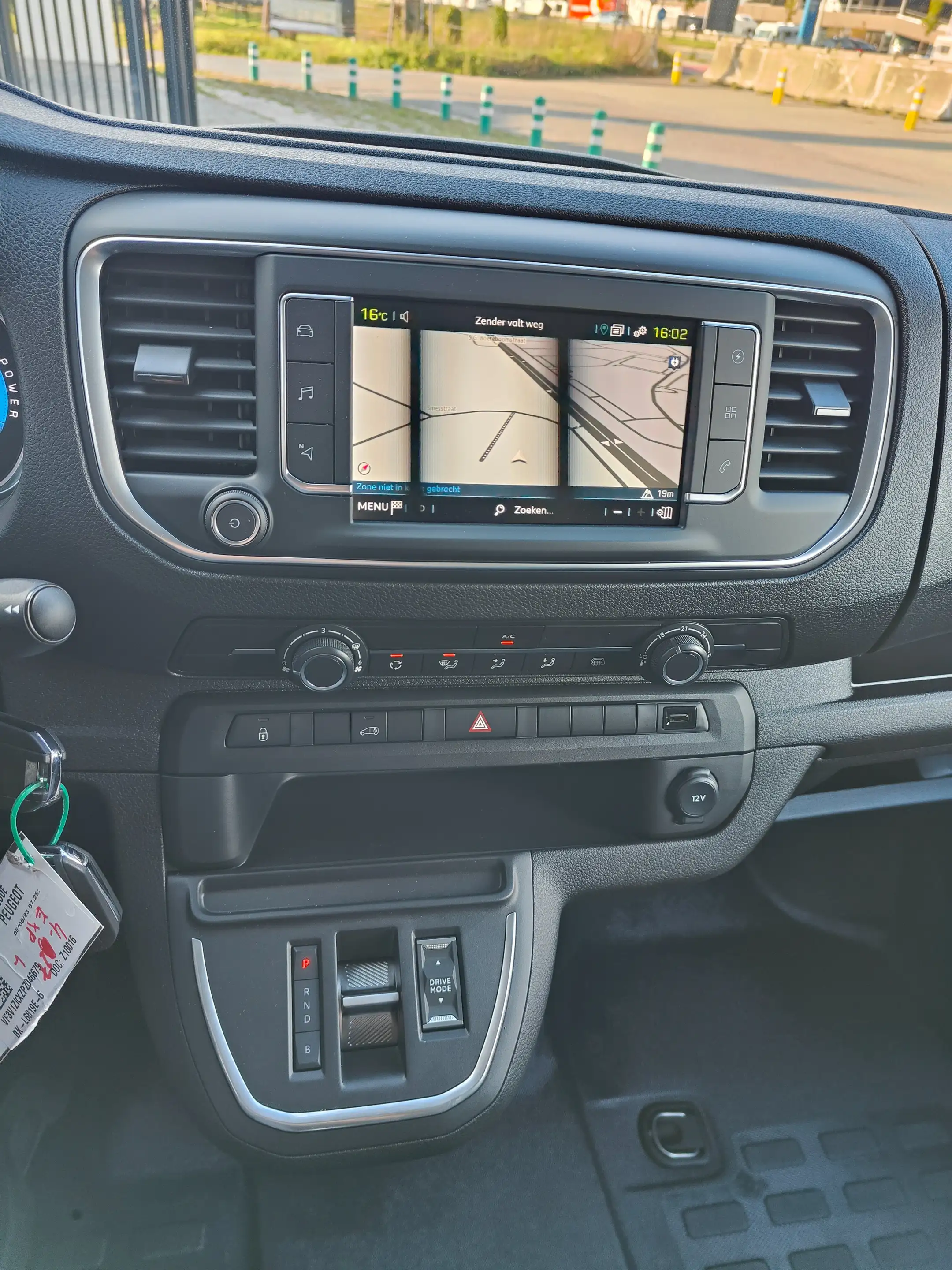 Peugeot e-Expert L2 75KW batterij — photo 13