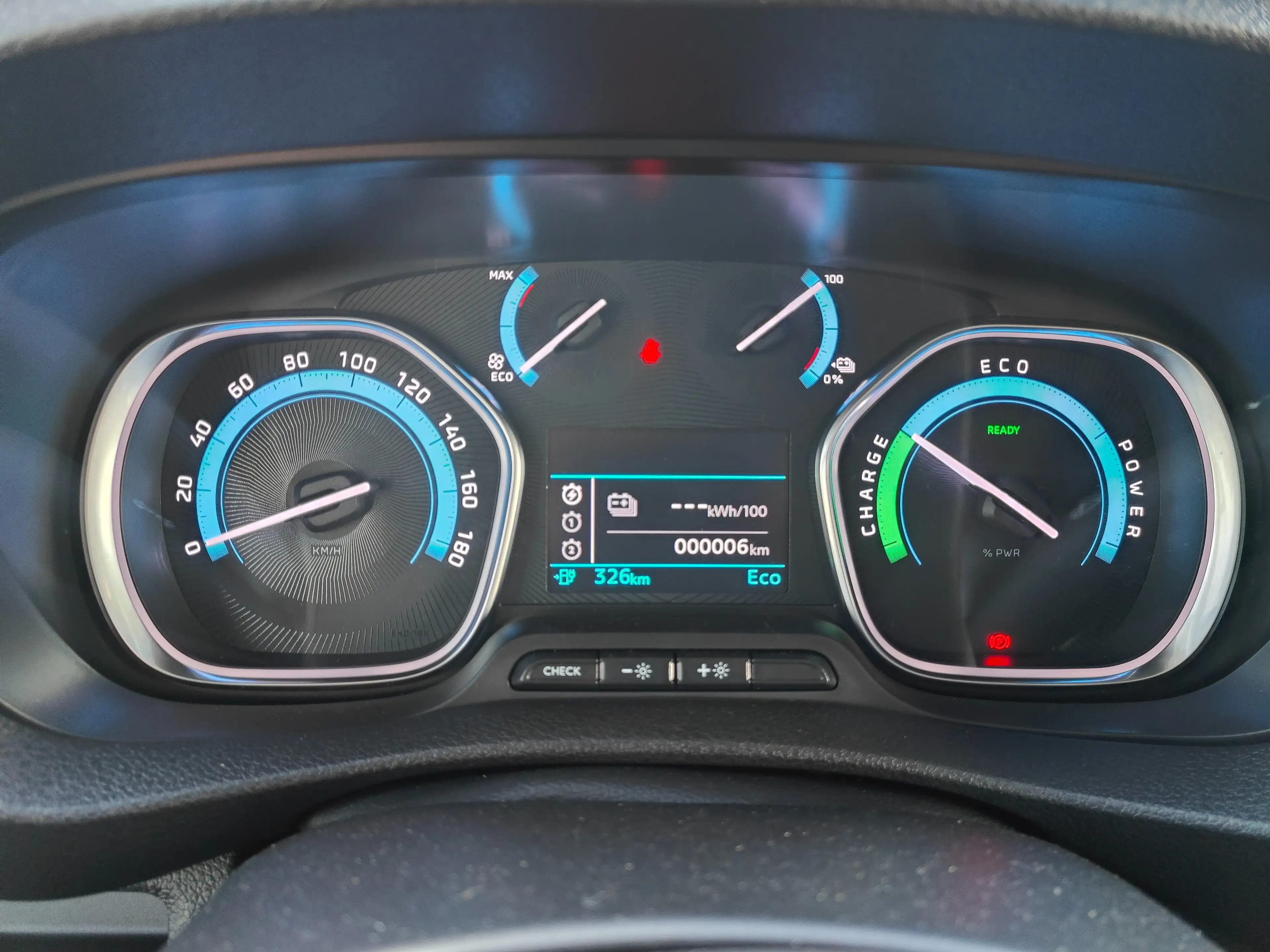 Peugeot e-Expert L2 75KW batterij — photo 10