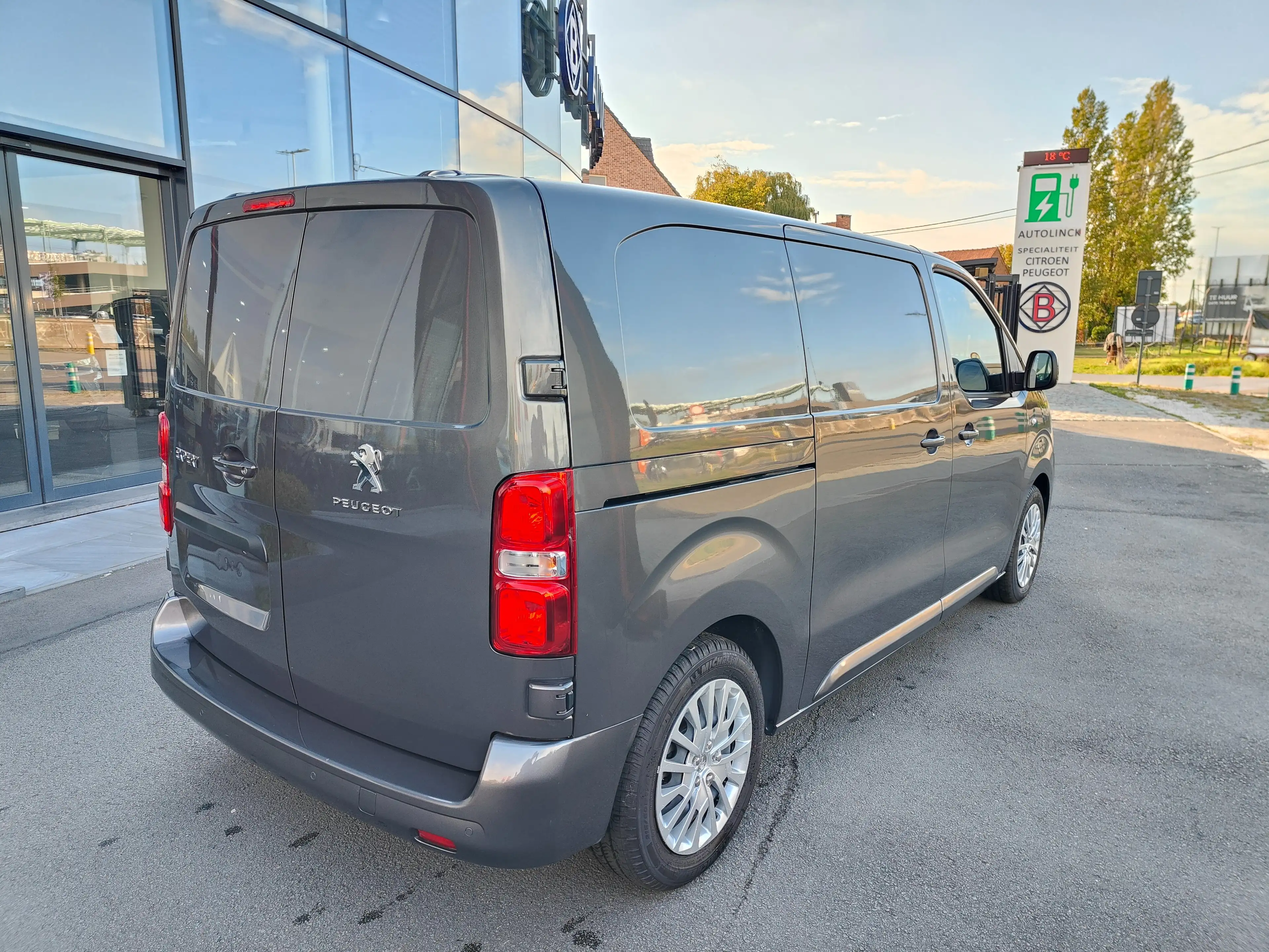 Peugeot e-Expert L2 75KW batterij — photo 3